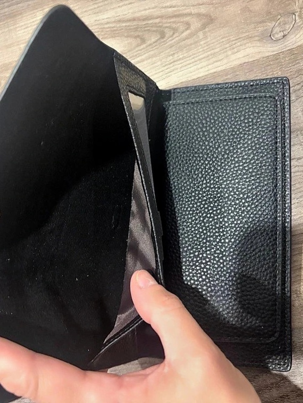 Black Wallet - Picture 6 of 9